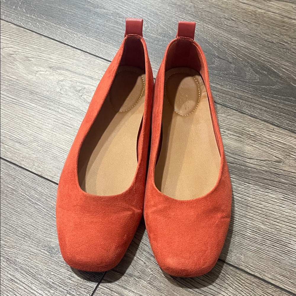 Universal Thread Women's Rust Flats - image 1